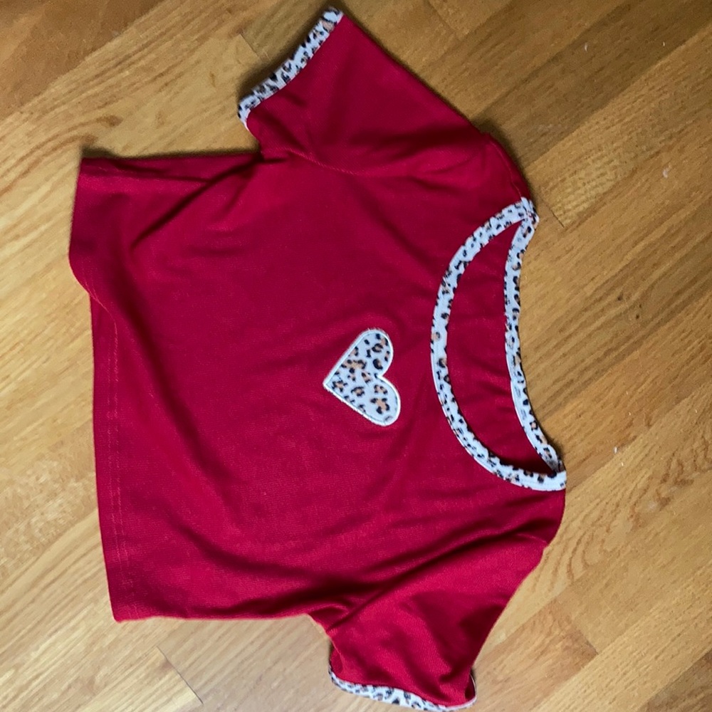 IDENTICAL UNIF CHEETAH HEART PRINT TOP!
